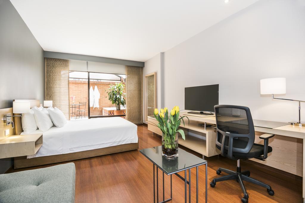 Hotel Cosmos 100 Executive à Bogotá Extérieur photo