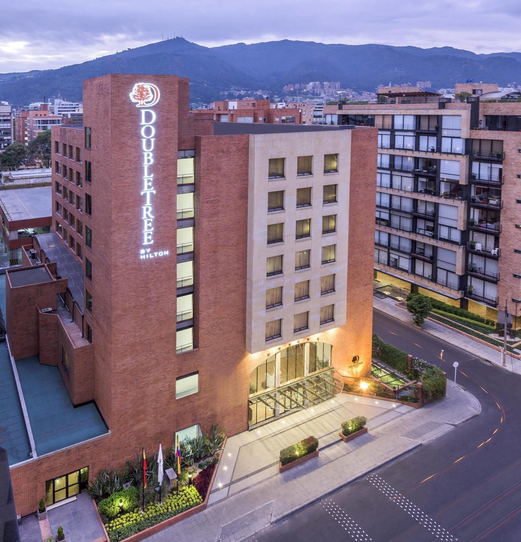 Hotel Cosmos 100 Executive à Bogotá Extérieur photo